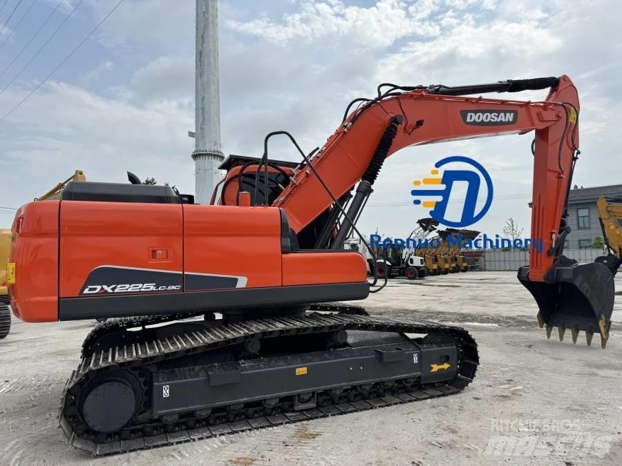 Doosan DX 225 LC-9C Pelle sur chenilles