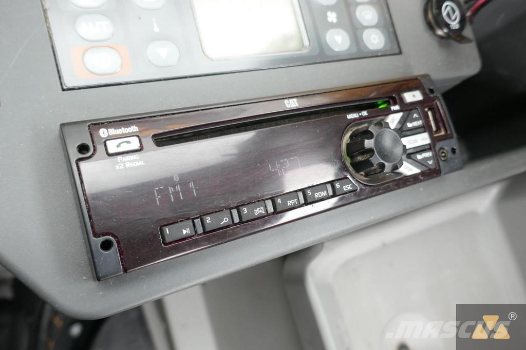 CAT 325F LCR Pelle sur chenilles