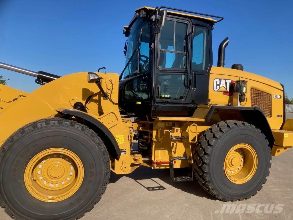 CAT 938M Chargeuse sur pneus