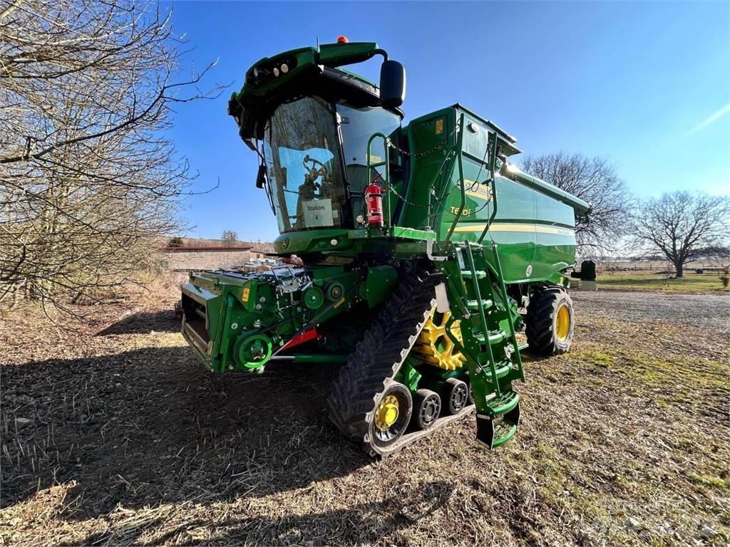 John Deere T670i Moissonneuse batteuse