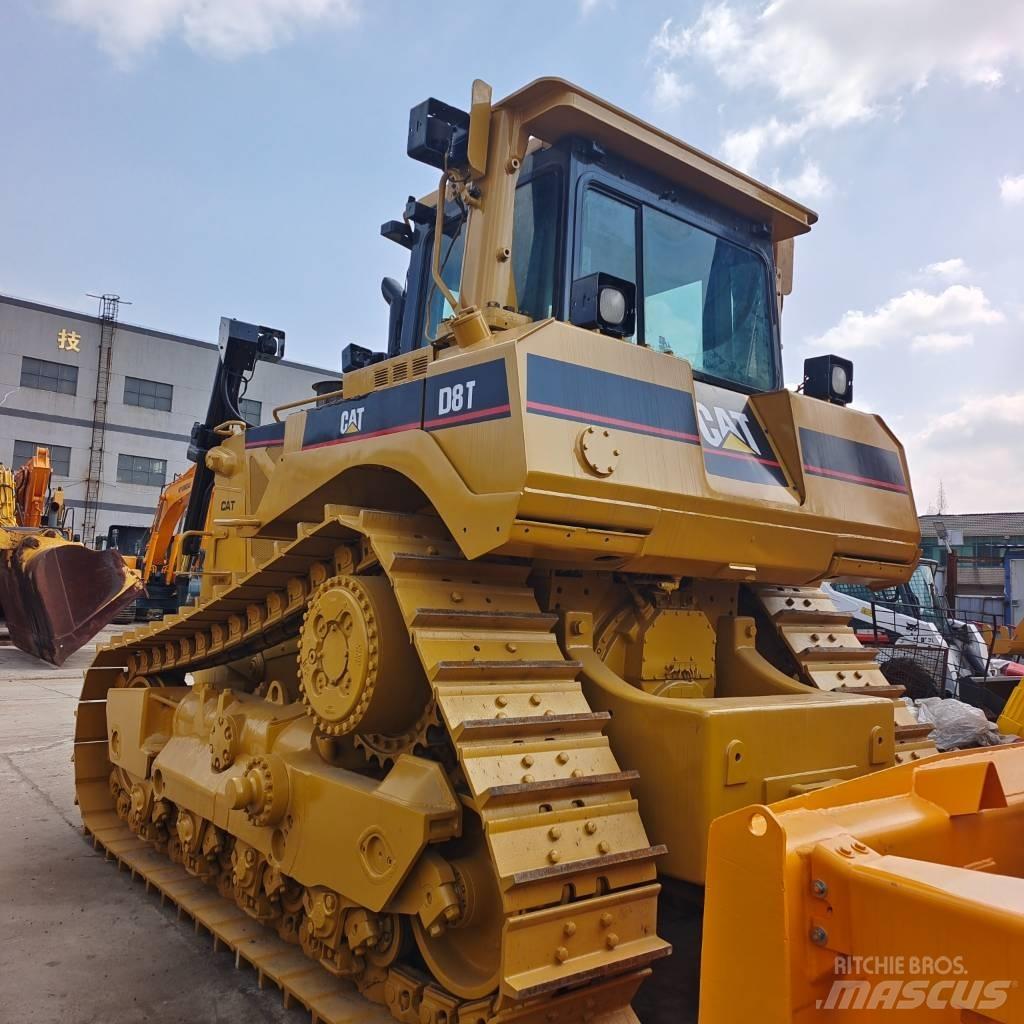 CAT D 8 T Bouteurs sur chenilles