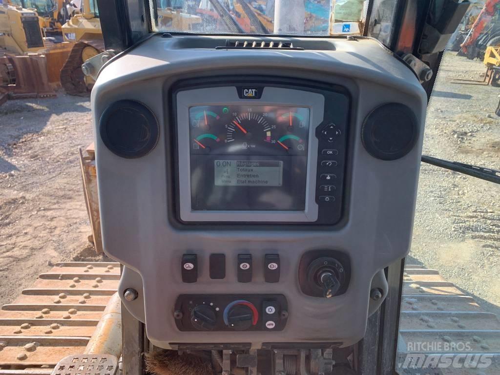 CAT D 6 N Bouteurs sur chenilles