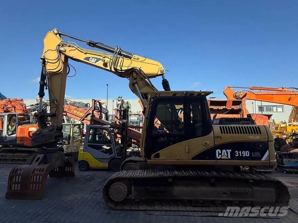 CAT 319D Pelle sur chenilles
