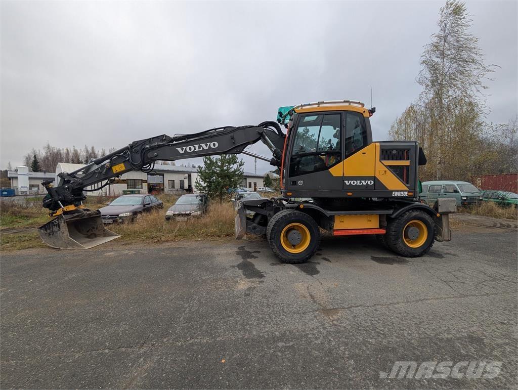 Volvo EWR150 E Pelle sur pneus