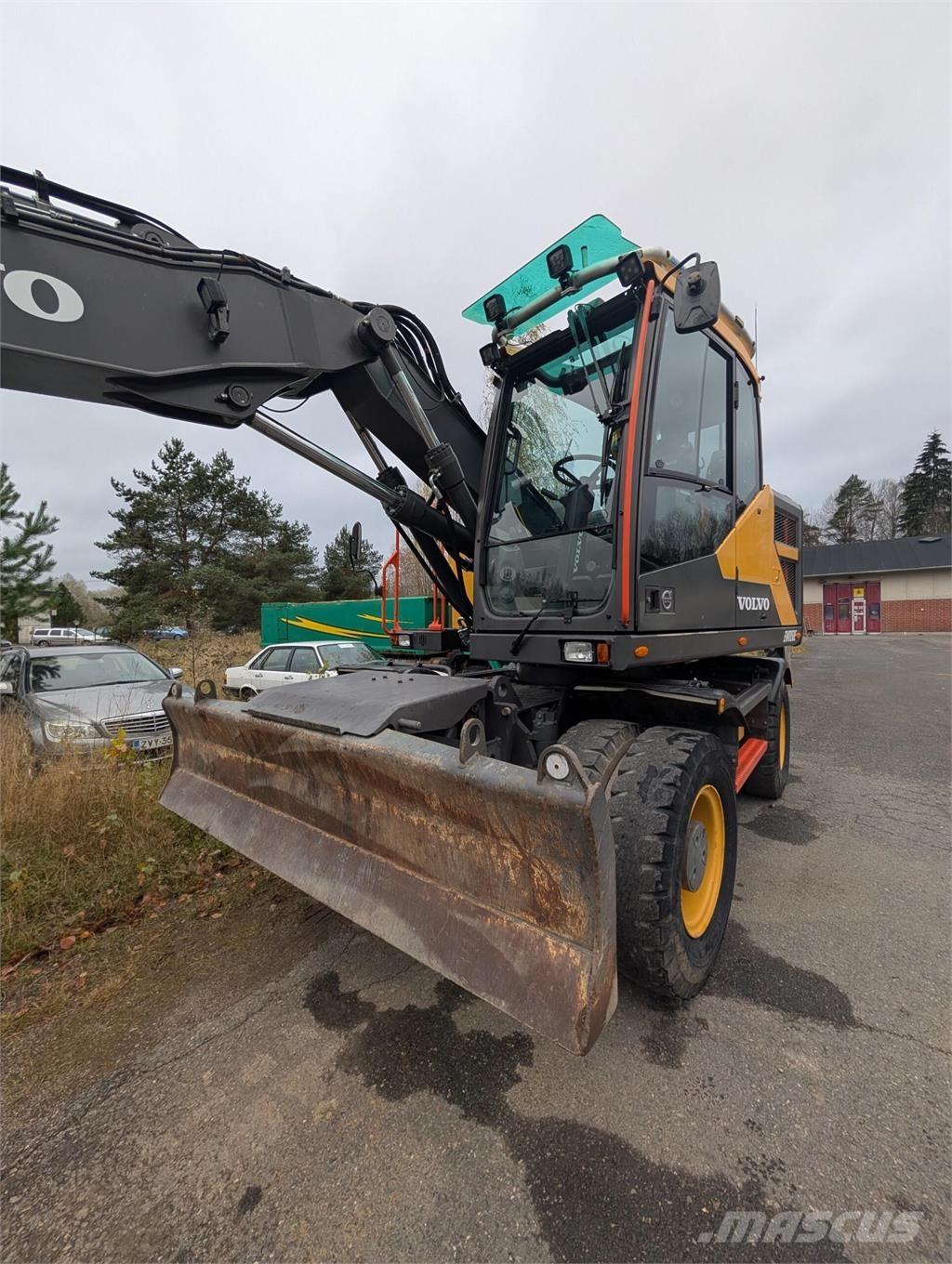 Volvo EWR150 E Pelle sur pneus
