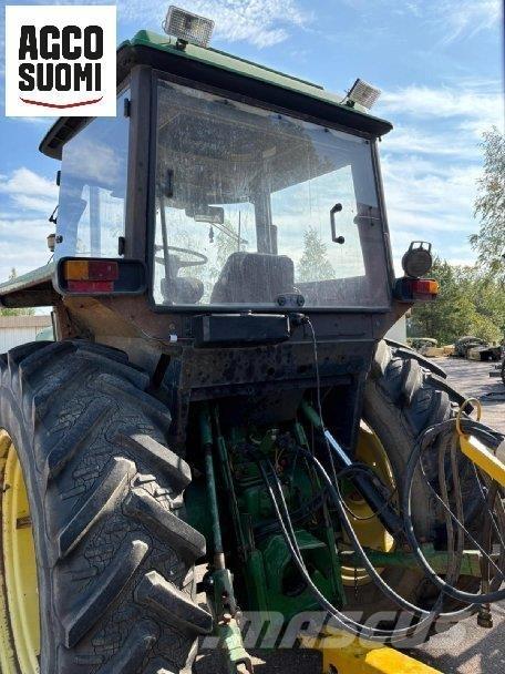 John Deere 3040 Tracteur