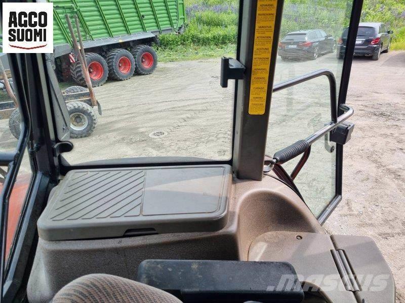 New Holland M100 Tracteur