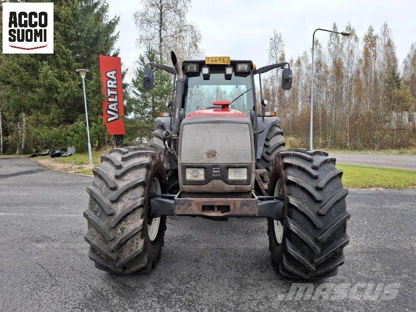 Valtra 8550 HT Tracteur