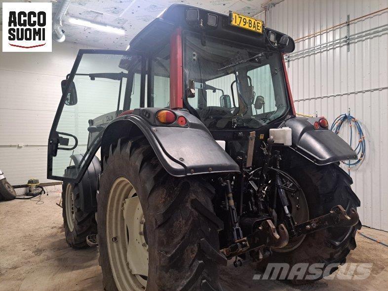Valtra N141 HITECH Tracteur
