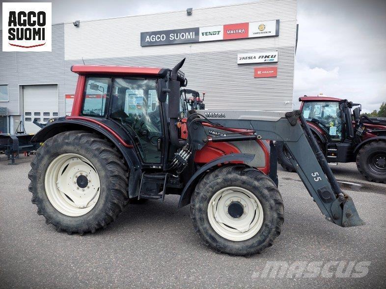 Valtra N141 HITECH Tracteur
