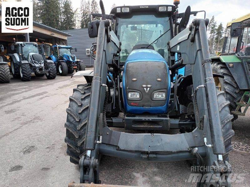 Valtra N142 D +EK Tracteur