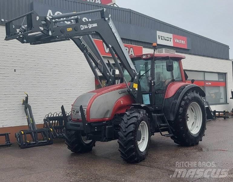 Valtra T150 Tracteur
