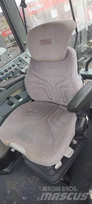 Valtra T150 Tracteur