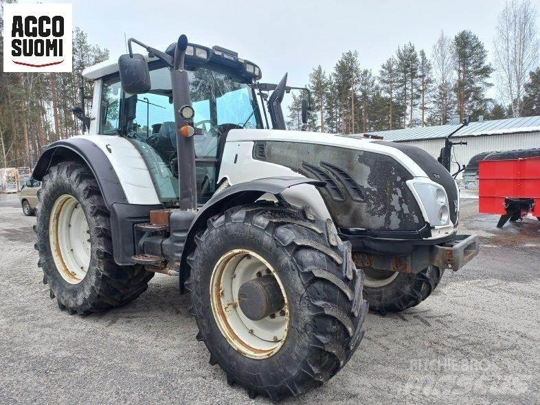 Valtra T213 VERSU Tracteur