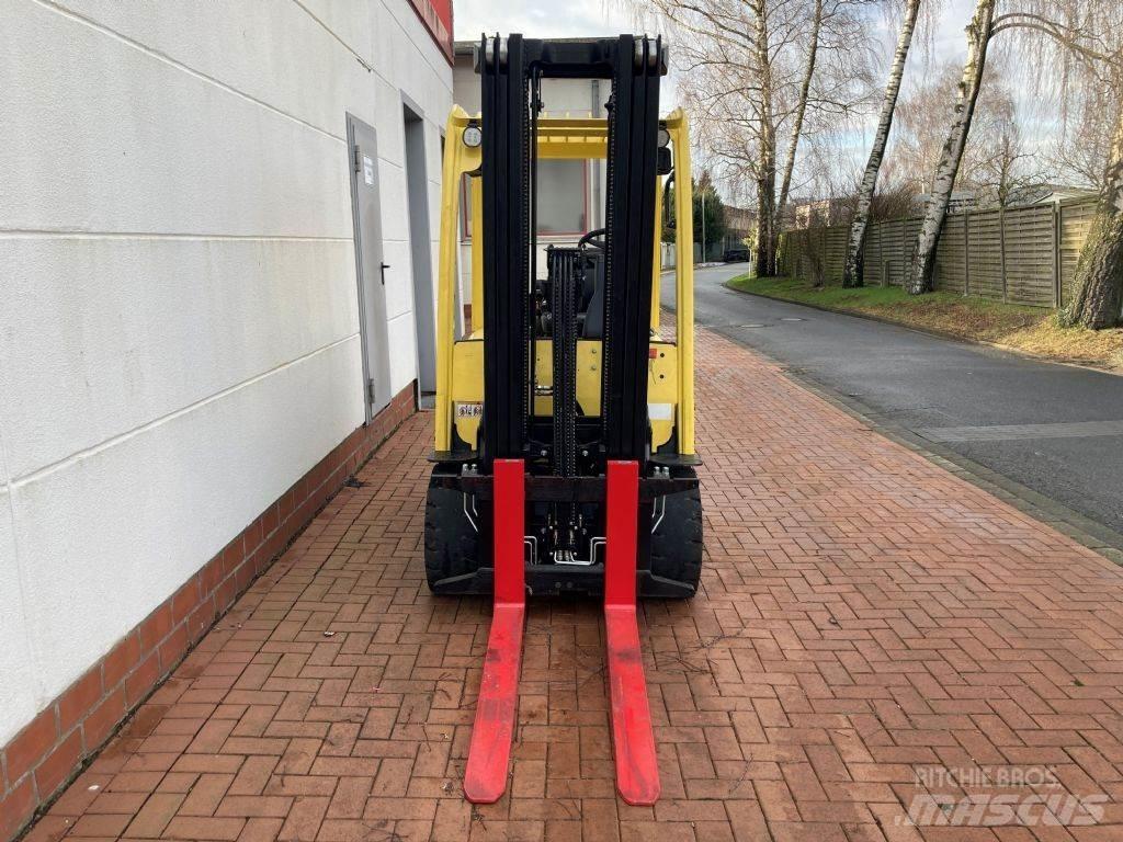 Hyster J 3.0 XN Chariots élévateurs électriques