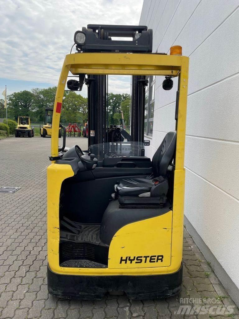Hyster R 1.4 Chariot à mât rétractable