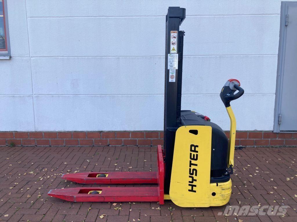 Hyster S 1.0E Gerbeur accompagnant