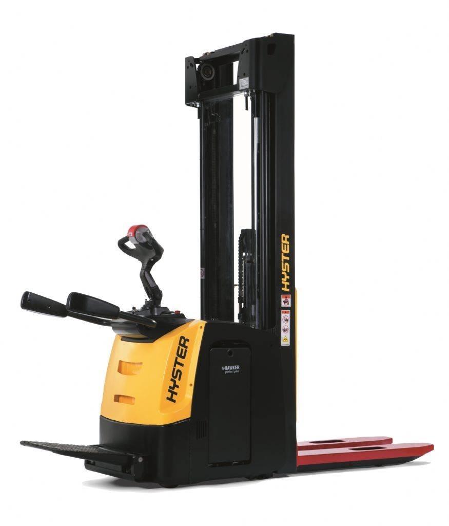 Hyster S 1.2S Gerbeur accompagnant