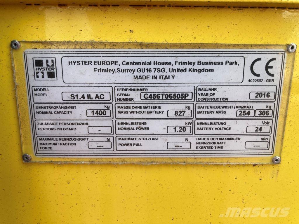 Hyster S 1.4 IL Gerbeur accompagnant