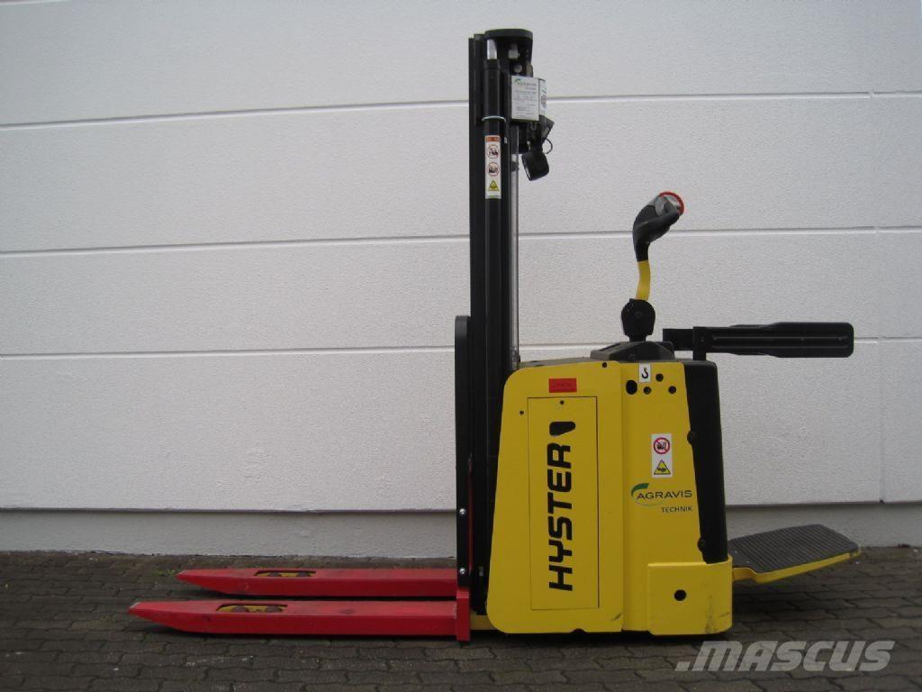 Hyster S 1.5S Gerbeur accompagnant