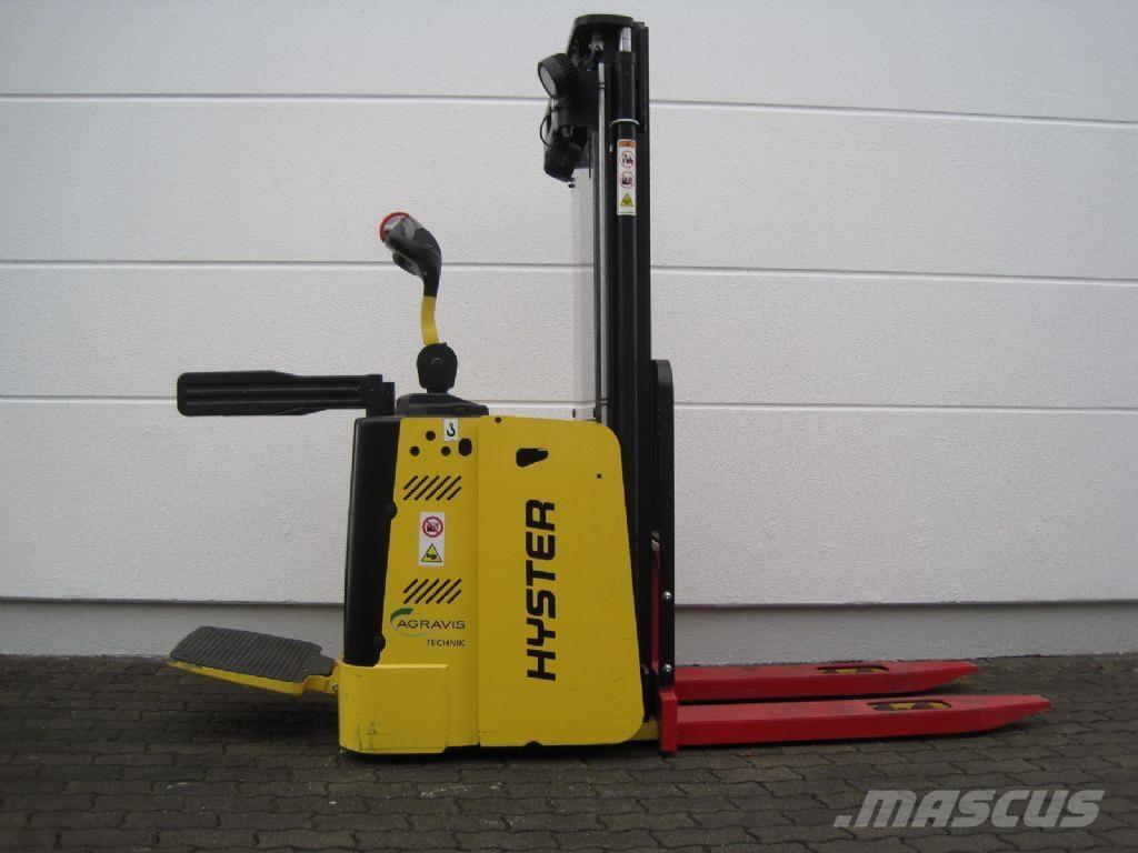 Hyster S 1.5S Gerbeur accompagnant