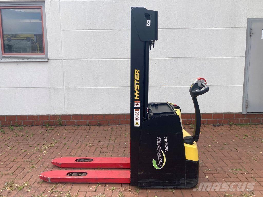 Hyster S 2.0 Gerbeur accompagnant