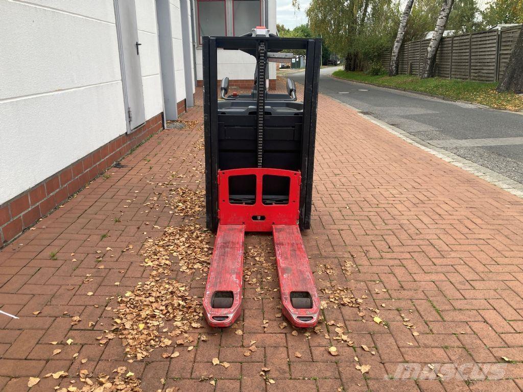 Hyster S 2.0SD Gerbeur accompagnant