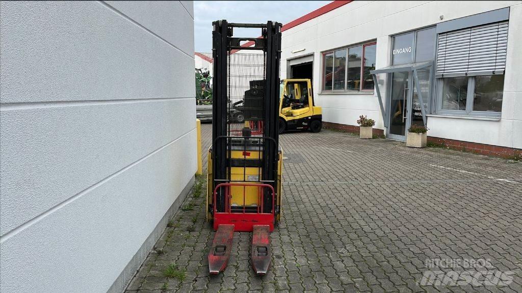 Hyster S1.5S Gerbeur accompagnant