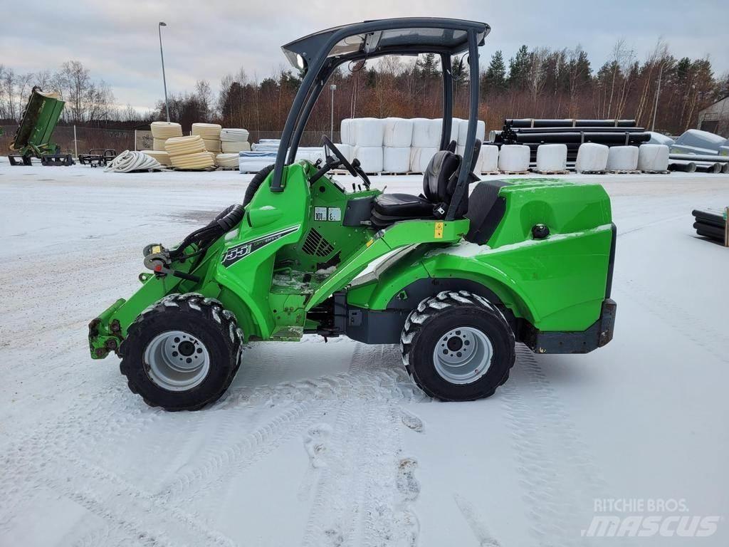 Avant 755 Chargeuse multifonction