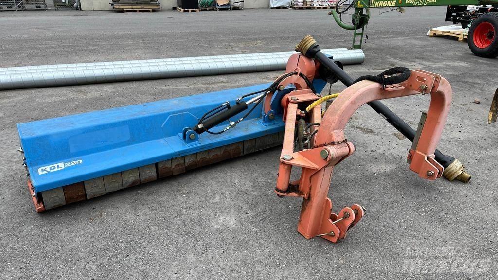 Stark 220 Broyeur / Gyrobroyeur / Epareuse
