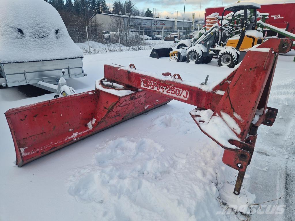 Vama 250J Niveleuse, lame