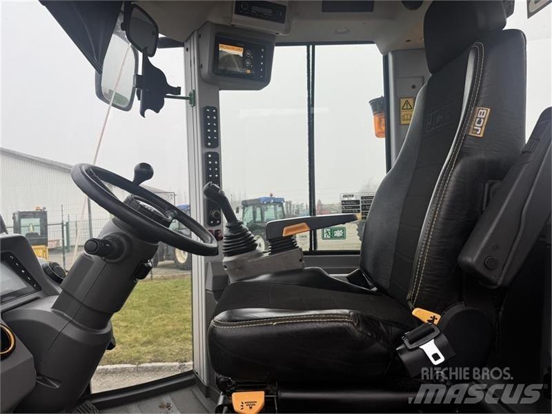 JCB 427 Agri Chargeuse sur pneus
