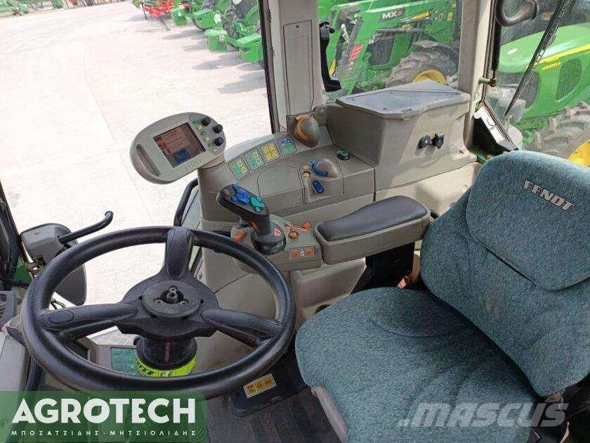 Fendt 820 VARIO Tracteur