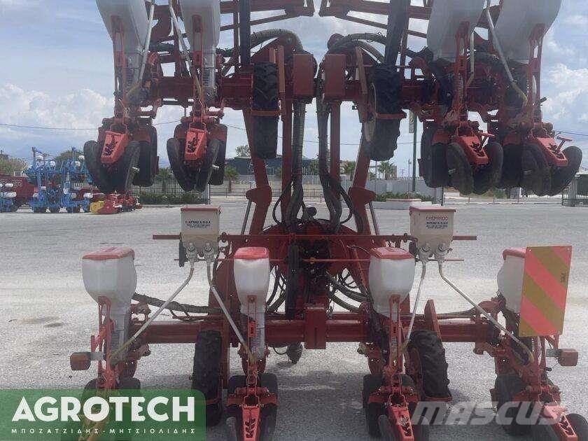 Gaspardo MANTA 8rows Tracteur