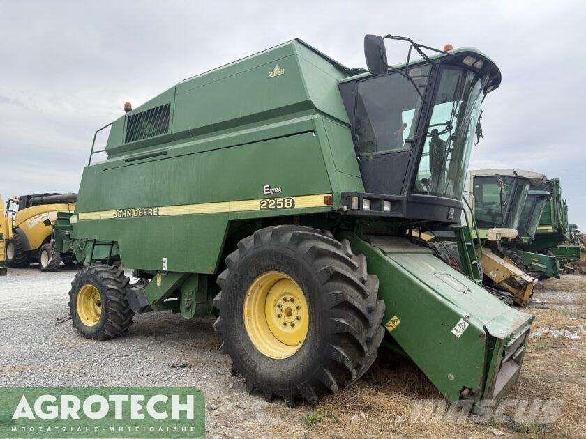 John Deere 2258 Tracteur