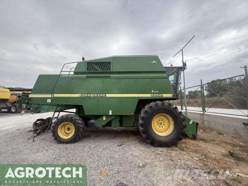 John Deere 2258 Tracteur