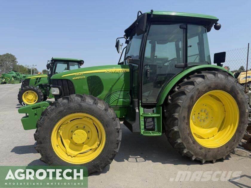 John Deere 5820 Tracteur