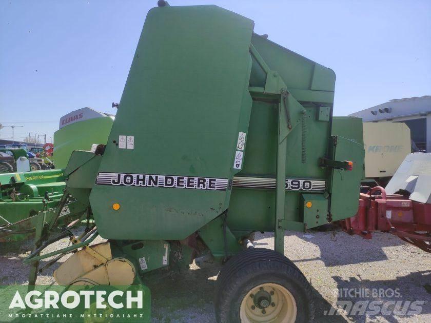 John Deere 590 Presse à balle ronde