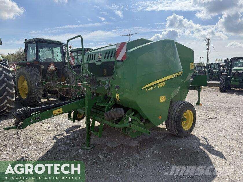 John Deere F441M Presse à balle ronde