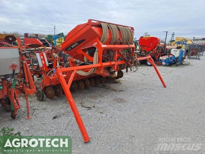 Kuhn VENTA LC 3500 Tracteur