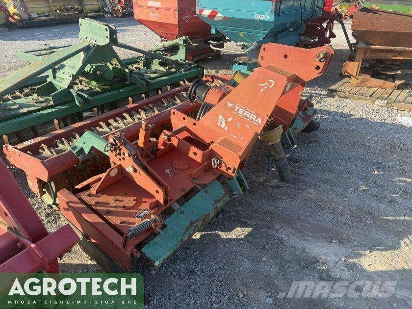 Kverneland NGM 251 Tracteur