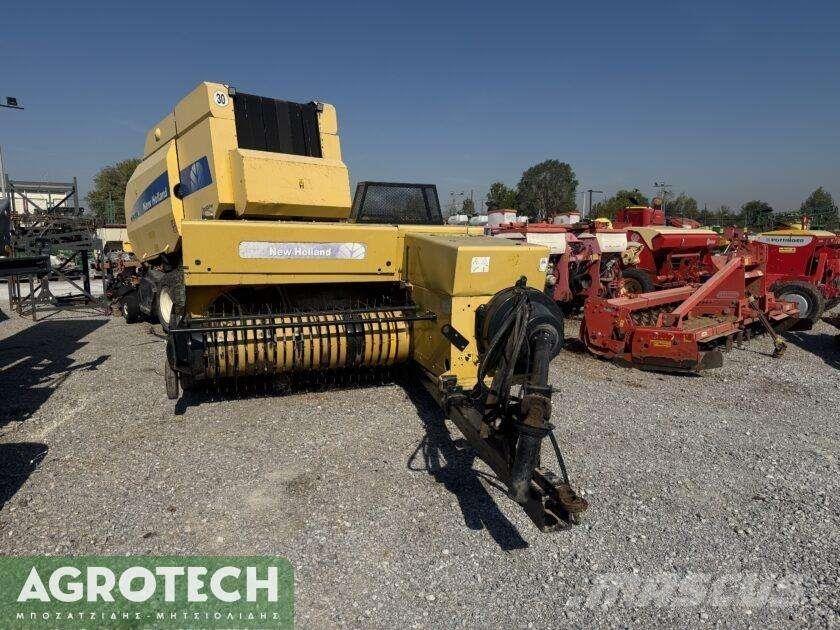 New Holland 570 Presse à balle ronde