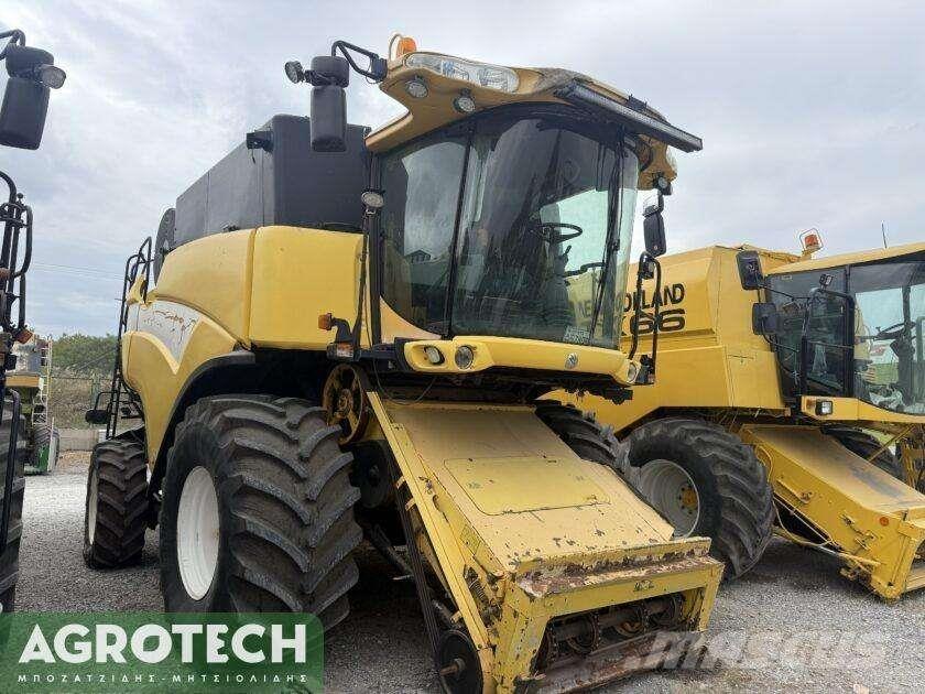 New Holland CX 880 Tracteur