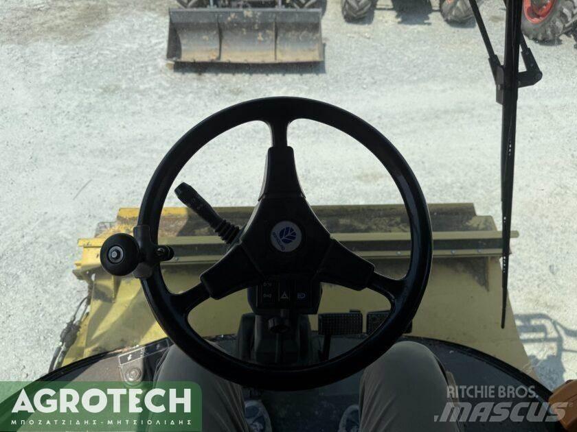 New Holland TX 68 Tracteur