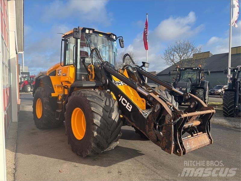 JCB 427 Agri Chargeuse sur pneus