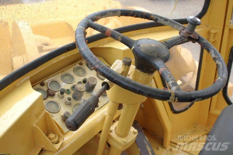 CAT 966 C Chargeuse sur pneus
