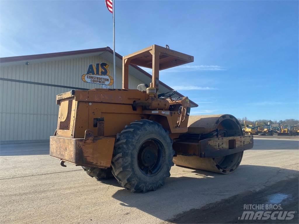 Sakai SV70T Compacteurs de déchets