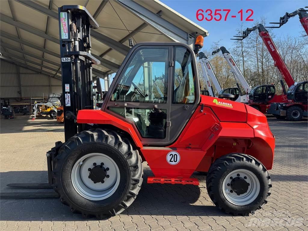 Manitou M 30 - 4 Chariot tout terrain