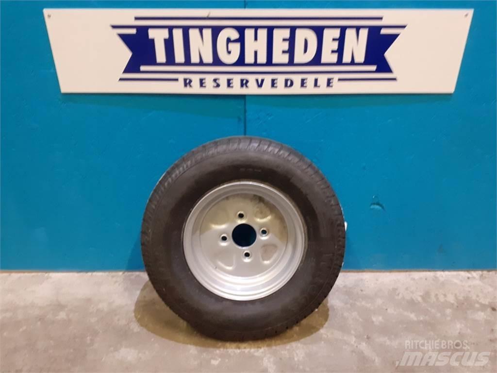  10 145R10 Pneus, roues et jantes