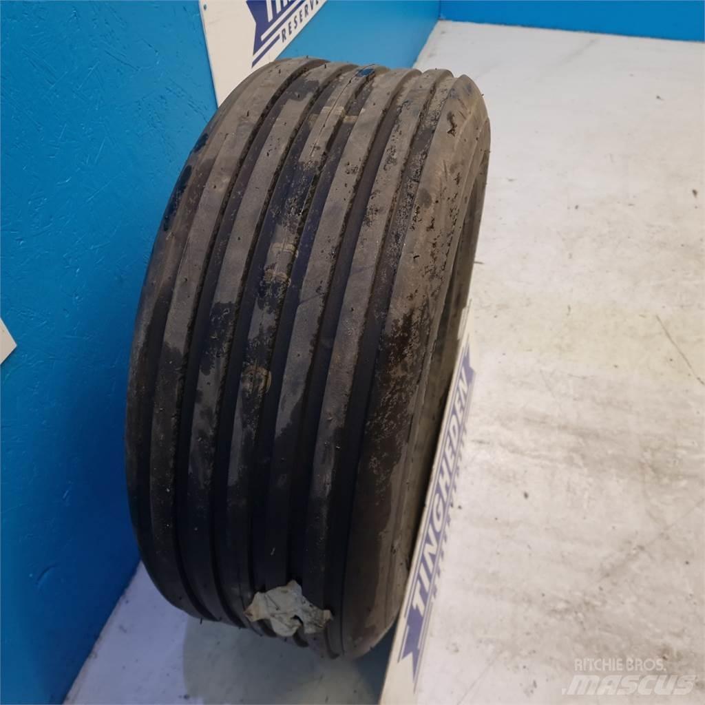  10.5/80-18 Pneus, roues et jantes